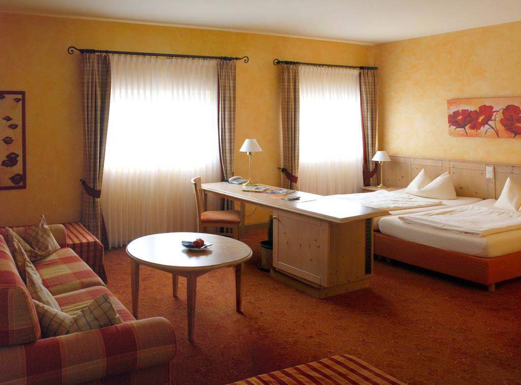 Grosch Brauhotel & Gasthof Rödental Екстериор снимка